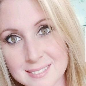 Meet your Posher, Thalia